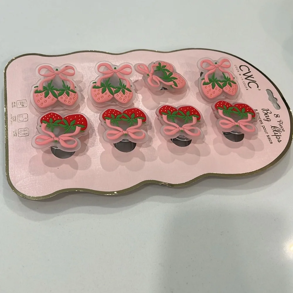 🎀🍓CWC Strawberry 🎀🍓Bag Clips Set